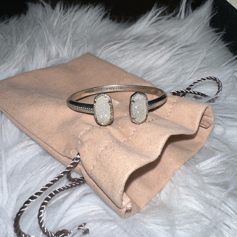Kendra Scott bracelet